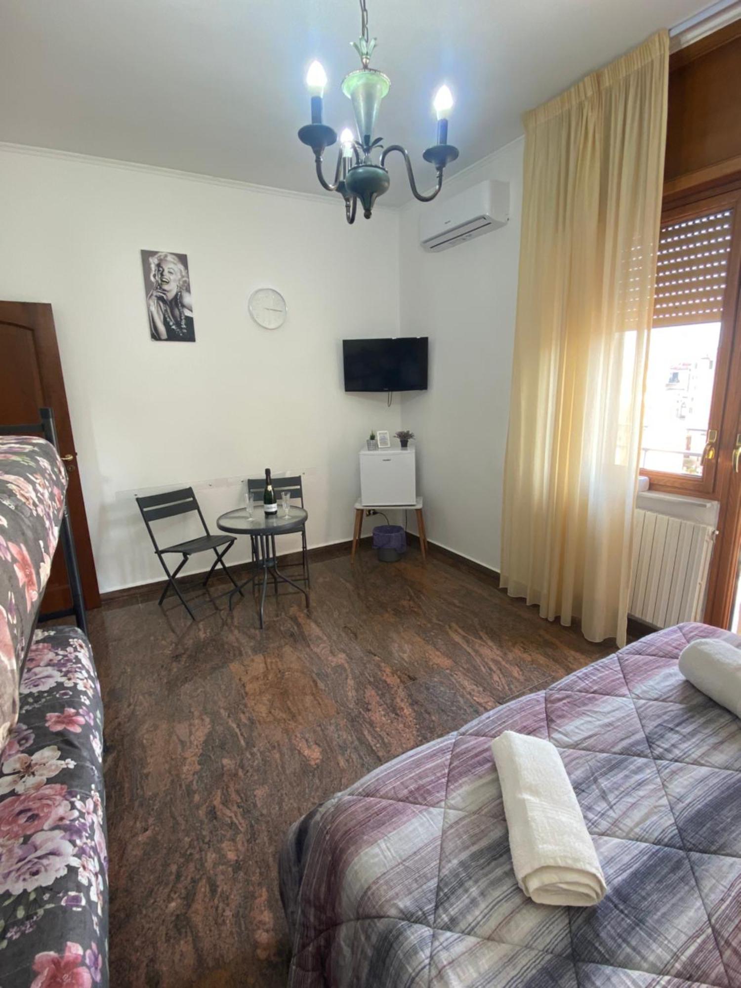 Silvana House Неаполь Екстер'єр фото